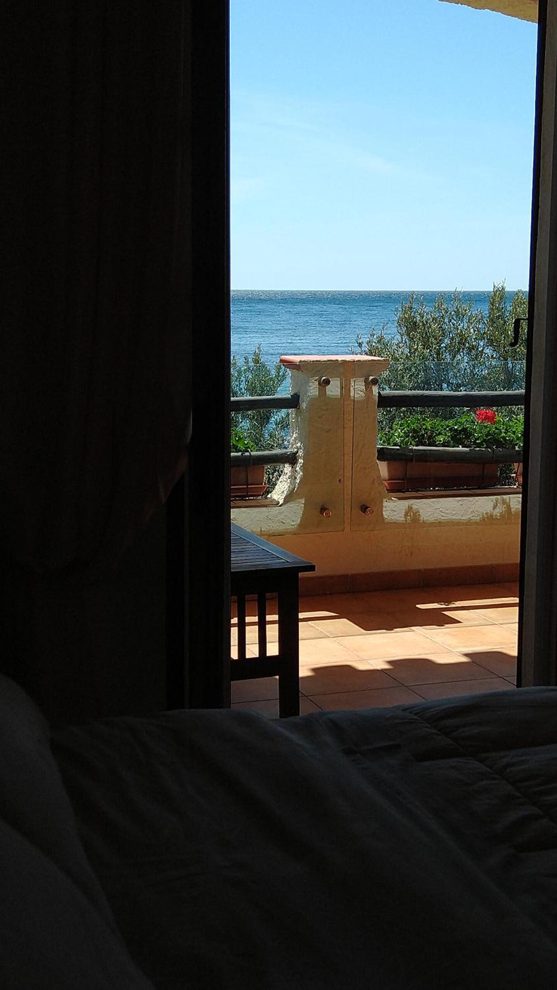 In Front Of The Beach - La Terrazza Sul Mare Flumini di Quartu Kültér fotó